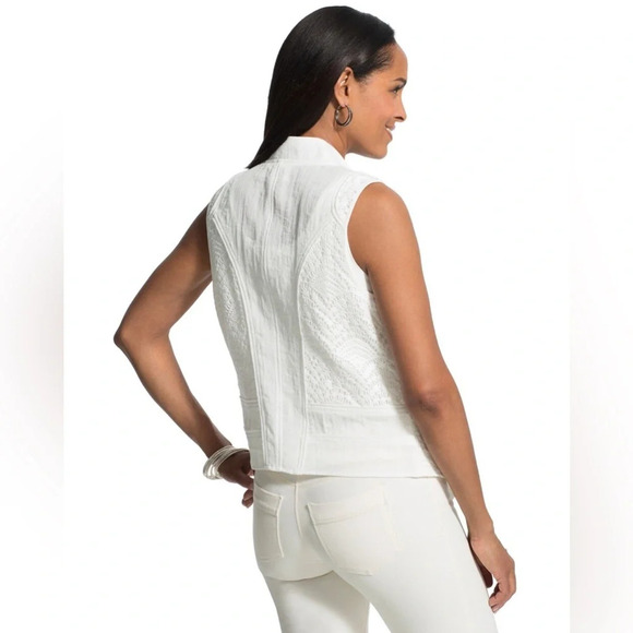 Chico’s Linen And Crocheted Lace Mix Vest Size 2 LNC - Picture 3 of 5